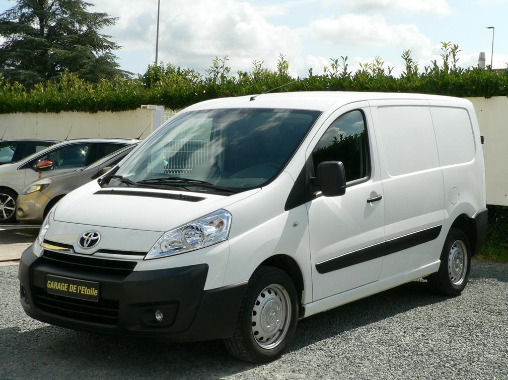 TOYOTA PROACE